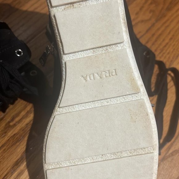 prada - Picture 7 of 7